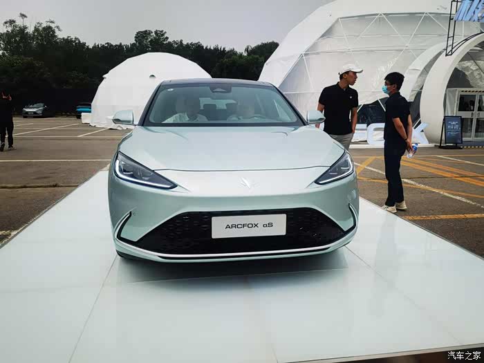 极狐行动活动现场看车,就是这么豪横!