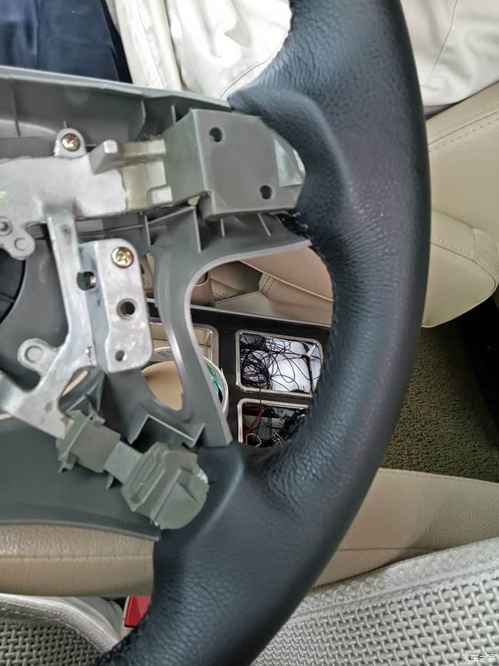 经典款比亚迪f3更换g3方向盘完毕