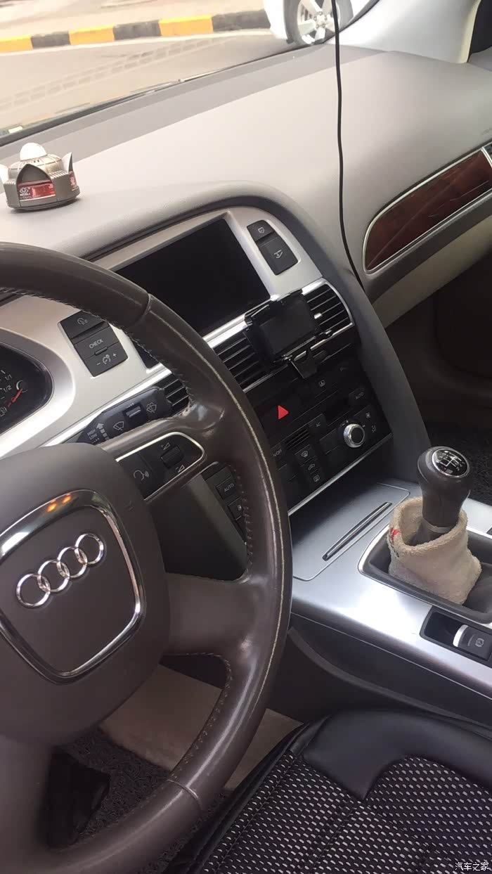 喜欢奥迪a6l手动挡的粉丝请留言顶一下!