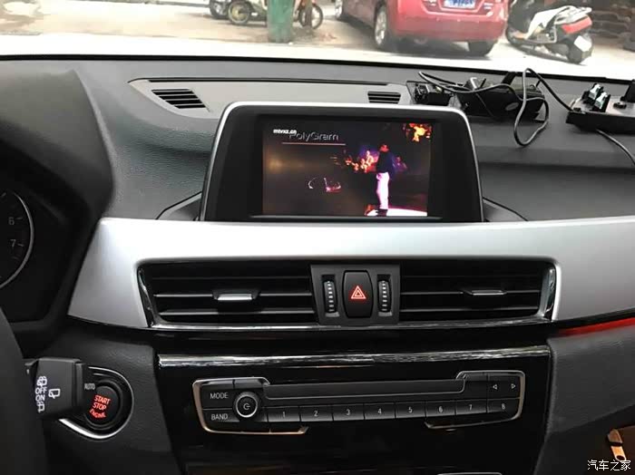 宝马x1导航 倒车