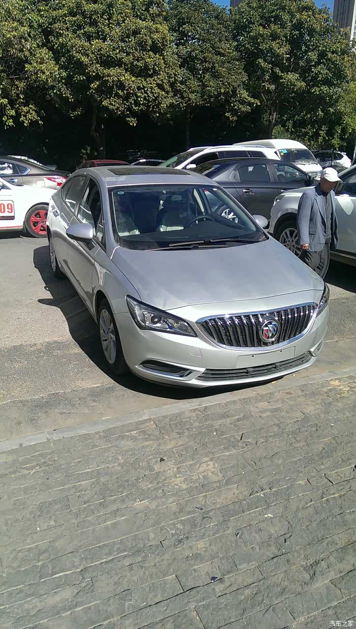 【图】求哪位大神发几张银色威朗照片_威朗论坛_汽车之家论坛