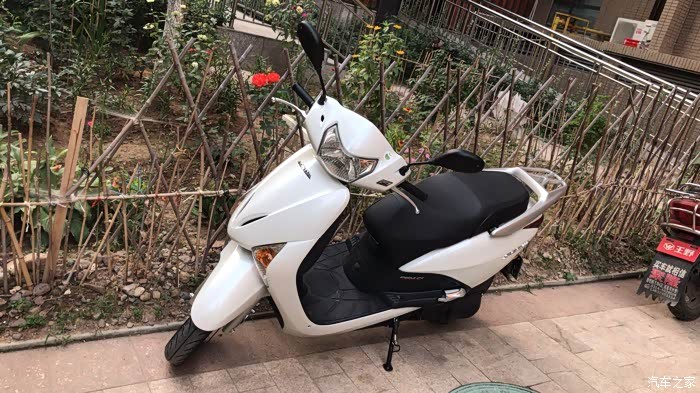 【图】新买的摩托车_雪铁龙c5论坛_汽车之家论坛