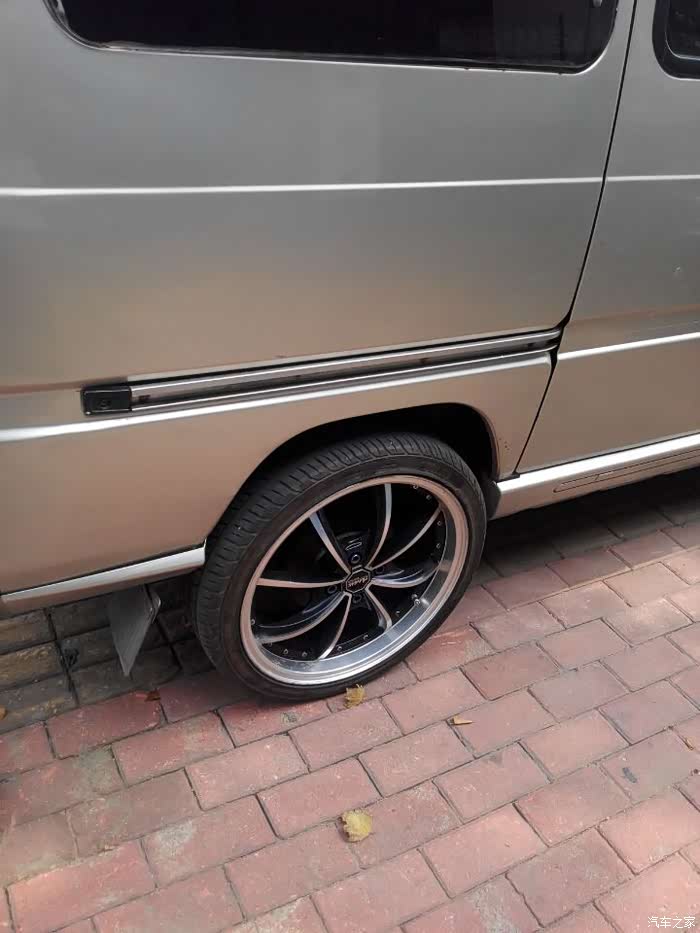 【图】好想改轮毂啊_五菱之光论坛_汽车之家论坛