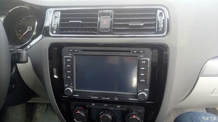 【图】你们的u盘都插哪儿的?_速腾论坛_汽车之家论坛