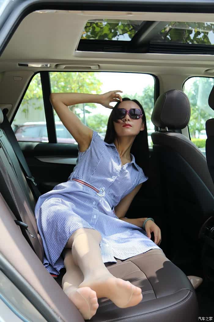 【提车】漂亮媳妇当车模,怒提加拿大版宝马x5 xdrive35i(多图)