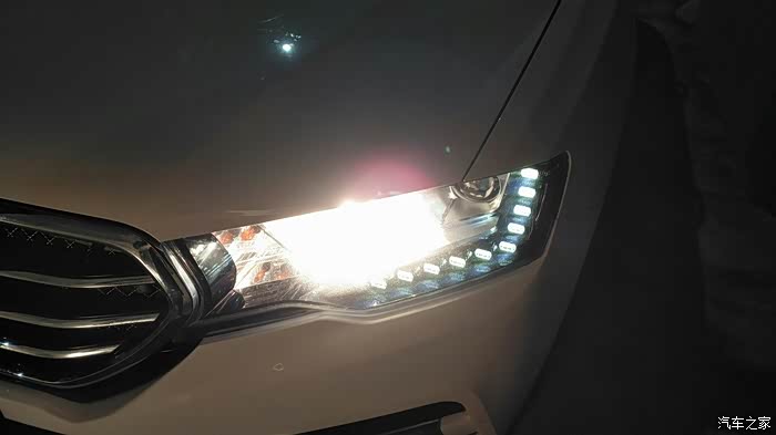 哈弗h6近光灯