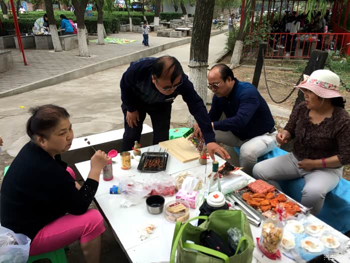 【陕西烧烤】全家总动员,欢度母亲节——未央湖公园自助烧烤记!