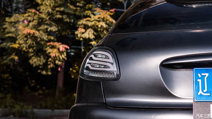 十八子带你体验改装黑武士的标致207