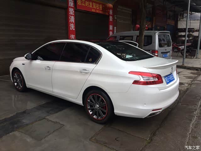 【图】求新408白车黑顶贴膜图片,好看不._标致408论坛_汽车之家论坛