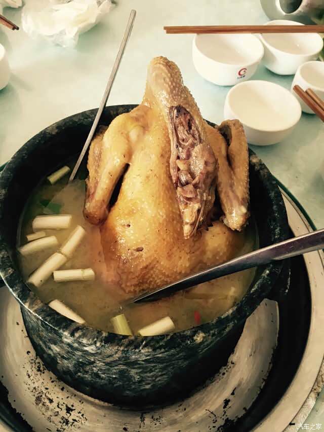 到波密必须尝尝墨脱的石锅鸡 非常的好吃啊 就是价钱贵点288