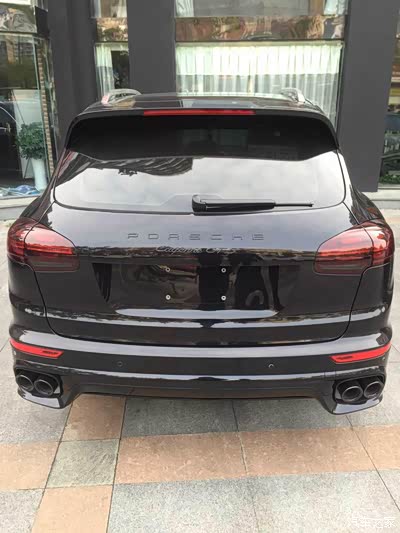 黑标,不怎么看的清楚!