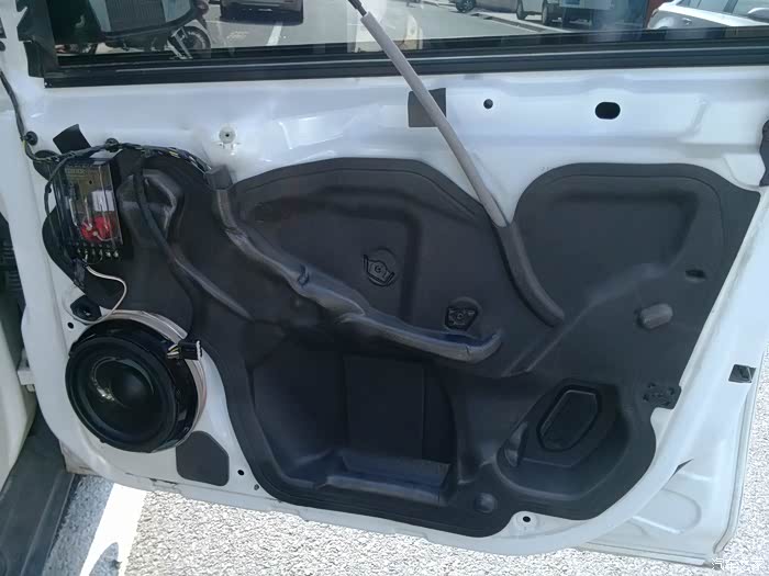 12款福克斯无损换装汽车音响