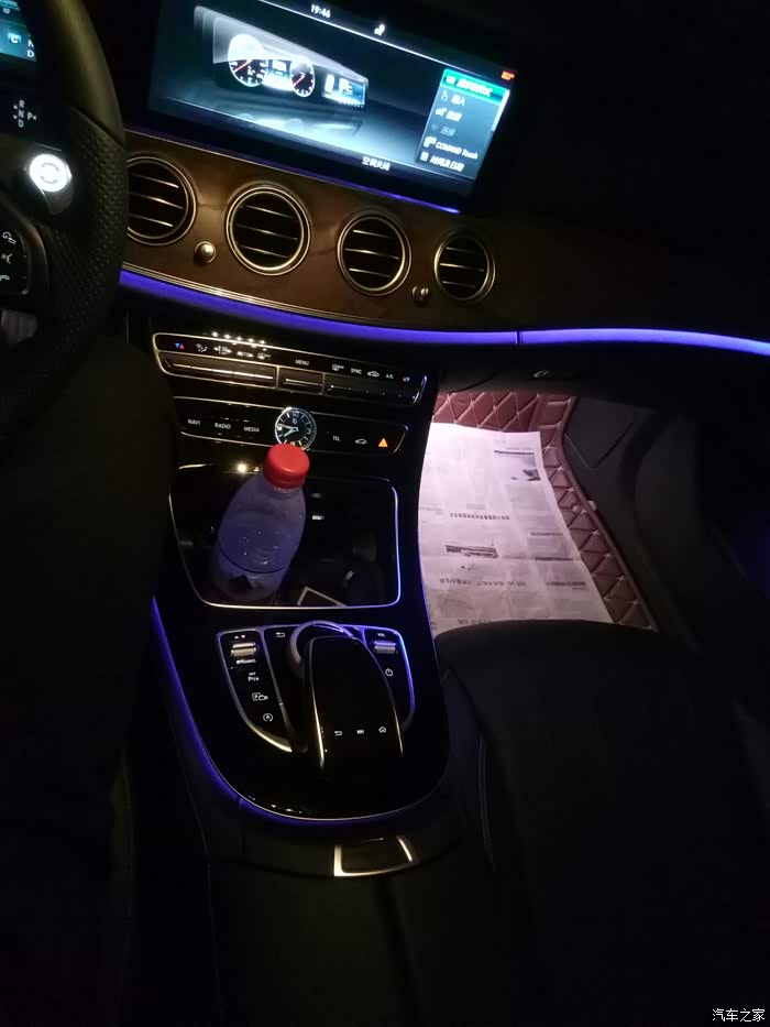 【图】发个新e夜间灯光图_奔驰e级论坛_汽车之家论坛