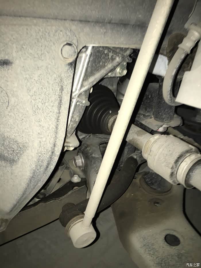 【图】卡罗拉双擎左前方转向轴漏油问题_卡罗拉论坛_汽车之家论坛