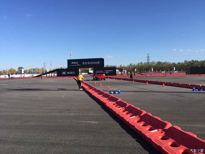 情怀之旅从忆555车队辉煌新一代斯巴鲁xv精英挑战赛