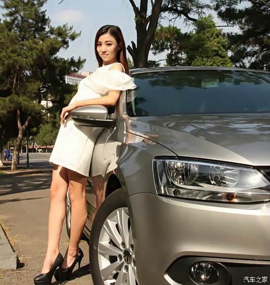 媳妇当车模速腾提车作业