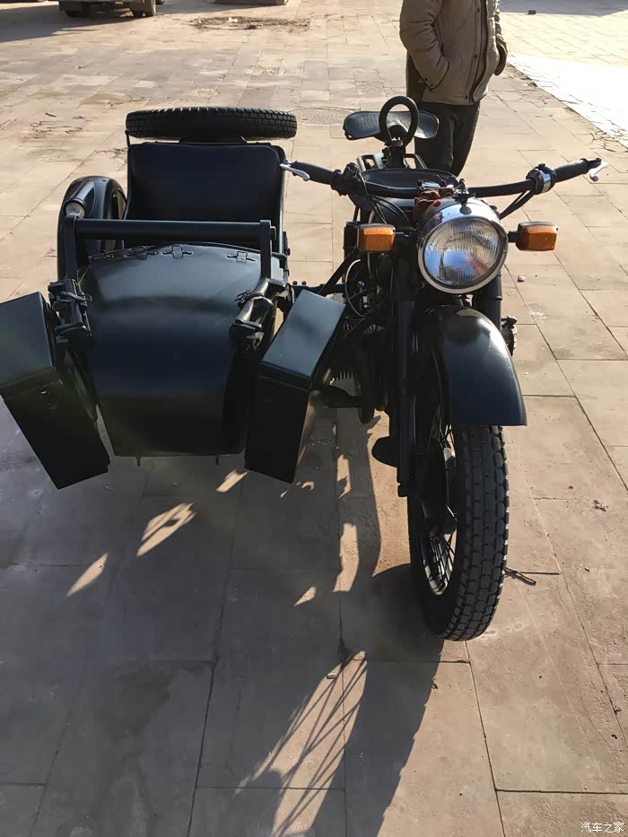 世纪经典怀旧长江750边三轮摩托车