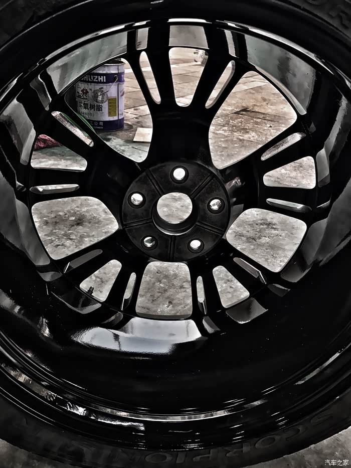 褪去华丽外衣化身黑武士