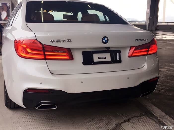 初见爱车宝马新5系530li m领先
