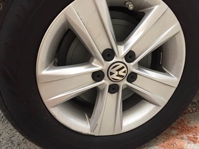 求购四只桑塔纳铝合金轮毂