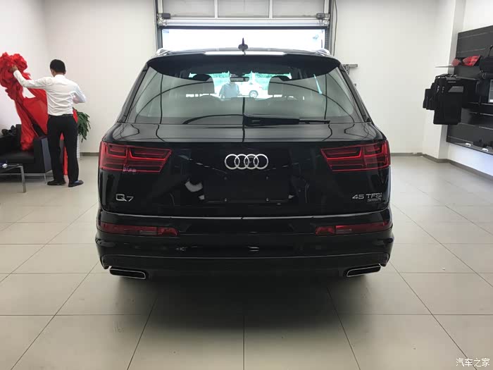 四川16款全新奥迪q7 提车作业