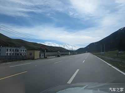 五月雪218线艾肯达坂