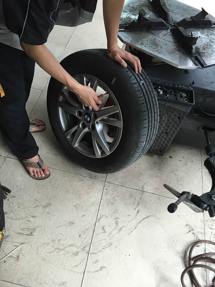 【图】2at轮胎扎钉,补胎过程记录_宝马2系旅行车论坛_汽车之家论坛