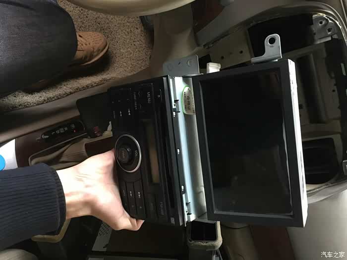 0老轩逸.kyb避震上身