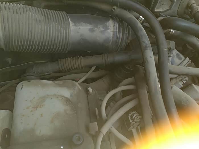 老帕萨特b5车内废气味严重加油门时格外严重直接不敢开暖风