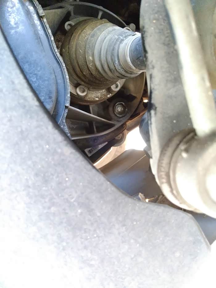 【图】新捷达的齿轮油加油孔和放油孔位置在哪