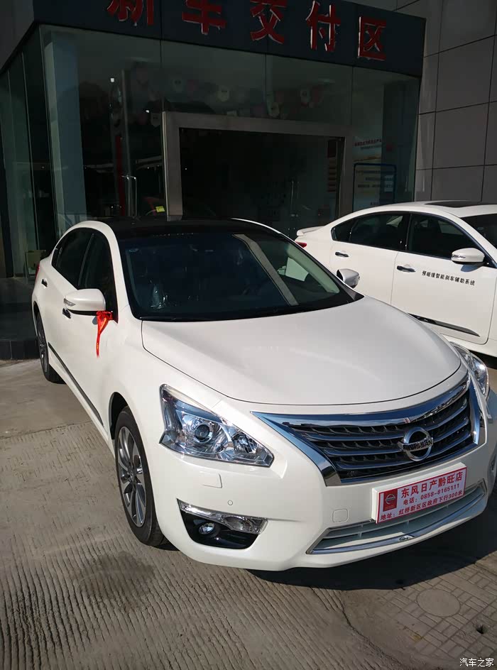 黑顶很漂亮,但要注意勤打扫,有点灰都比较明显.