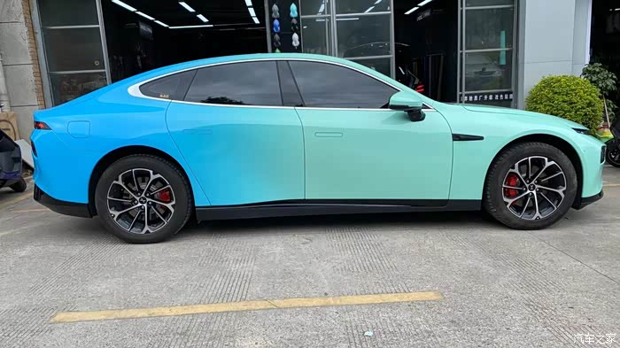 改色膜浅蓝深蓝渐变