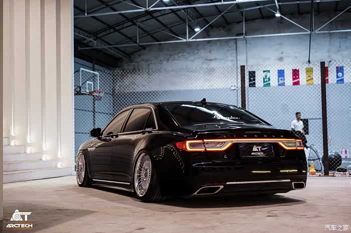 国内还有这样玩的林肯大陆美式豪华轿车遇上vip风格