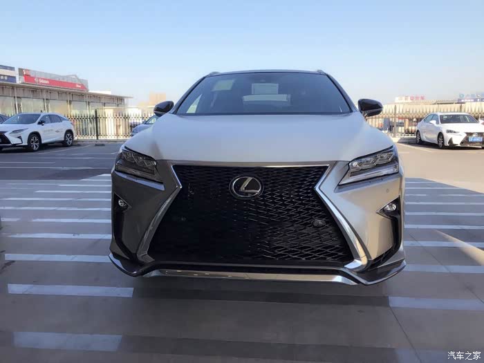 绅士中的运动版雷克萨斯rx200tfsport