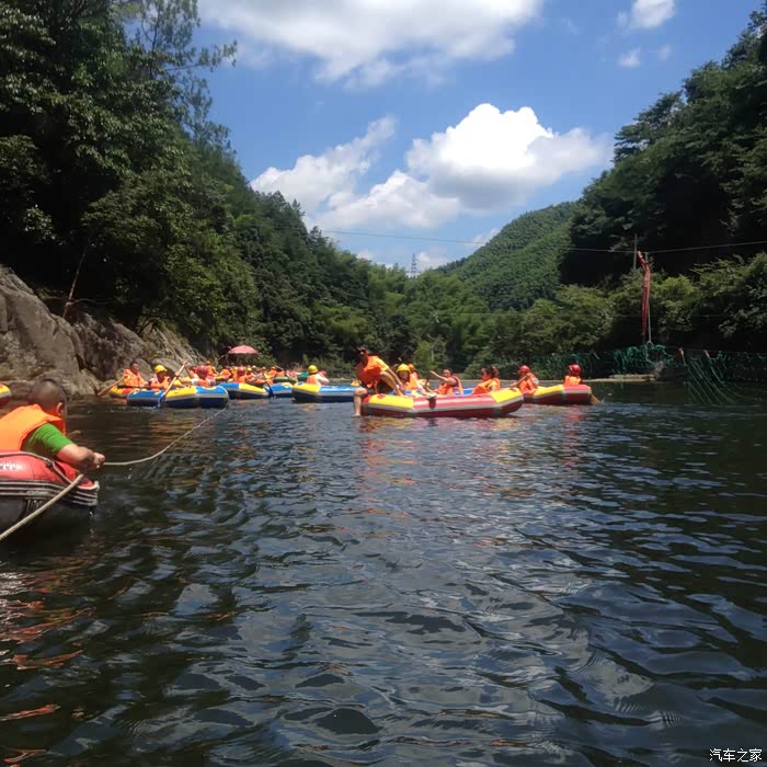 浙江余慈长安cs75家族626四窗岩漂流福利作业
