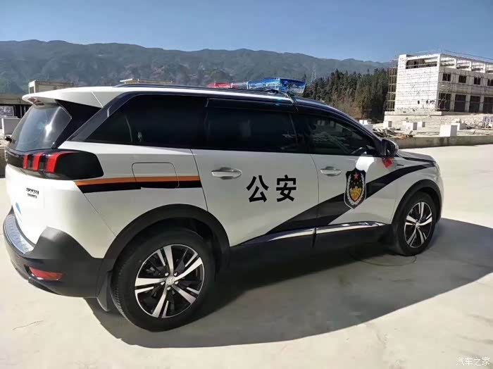 高大上的标致5008警车