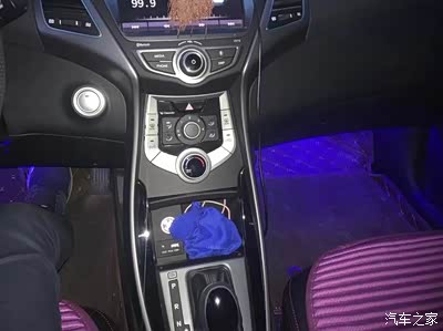 自己加装氛围灯效果