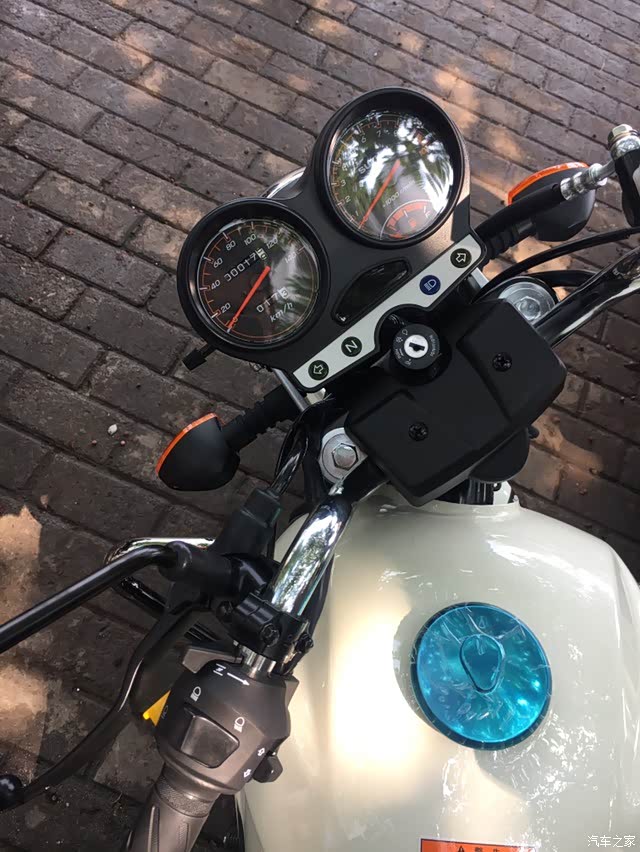 人生第一辆摩托铃木复古圆灯版gr150愿是无悔选择