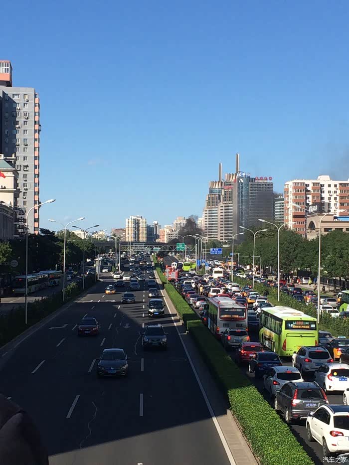 【图】又一起汽车自燃(马甸桥南向北方向)_北京论坛_汽车之家论坛