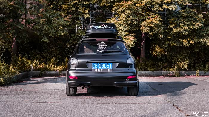 十八子带你体验改装黑武士的标致207