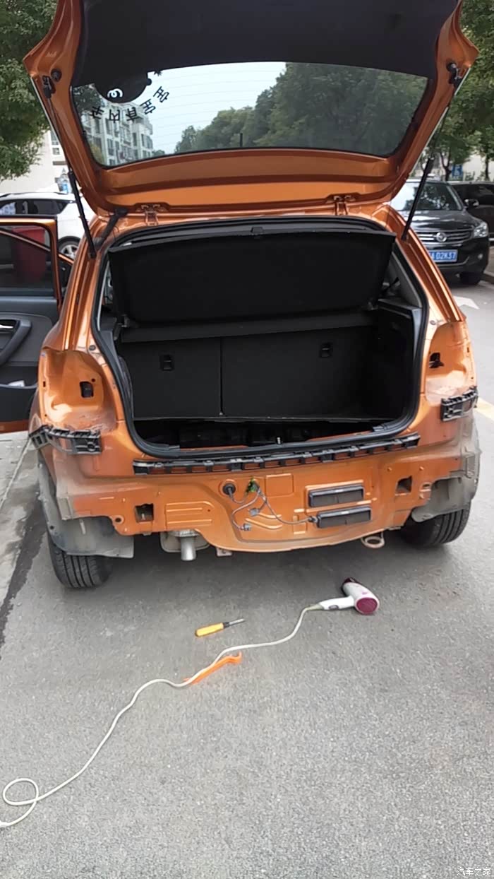 16款polo自舒加装后防撞梁自己动手超详细攻略,请求升精!