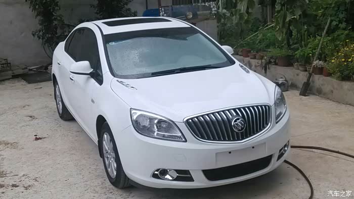 请问高手:小巷宽3米和4米的直角转弯,老款英朗能否过去?