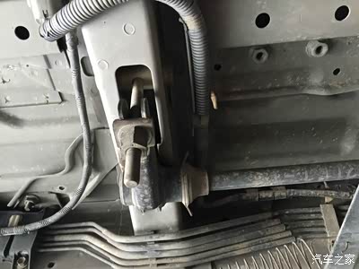 昨天 市政府车班兄弟帮我领导哪里批两辆丰田海狮