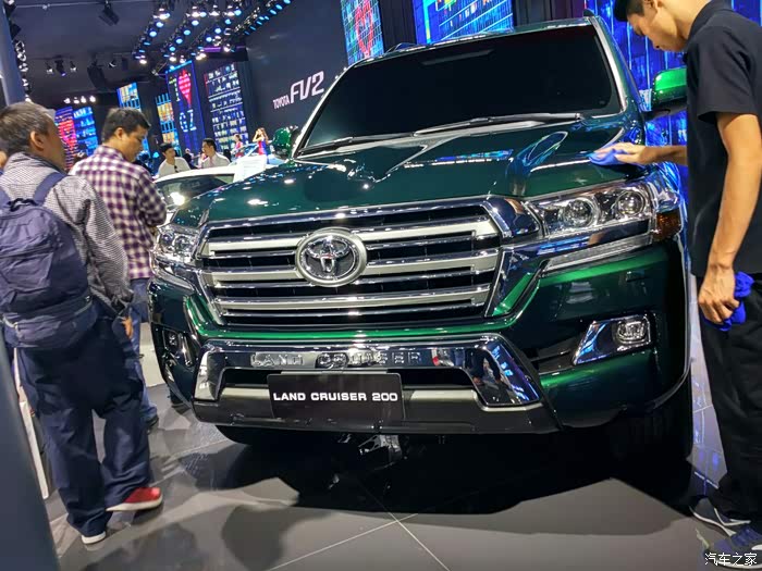 广州车展实拍全新陆巡v6