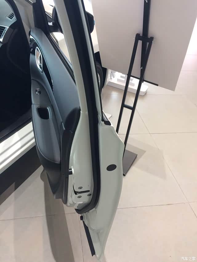 车门内侧没有密封条噪音挺大为什么可以自己加吗