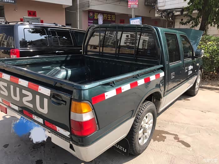 借贵地出售09款五十铃皮卡25l两驱需要私聊