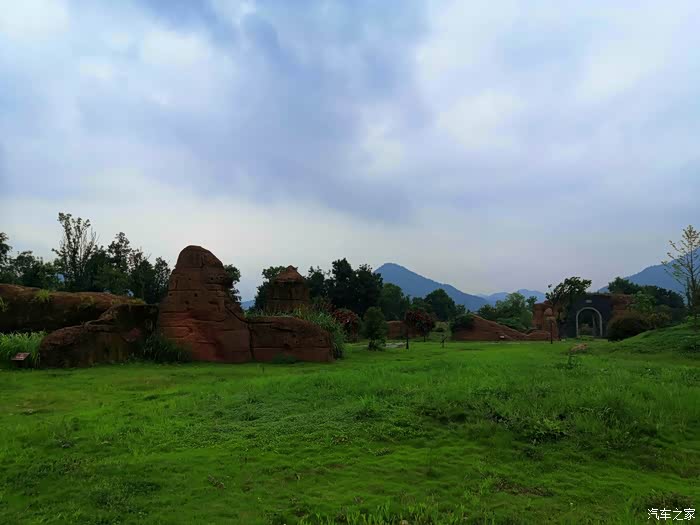 凭吊遗迹,感怀古事----游宁乡炭河里考古遗址公园记