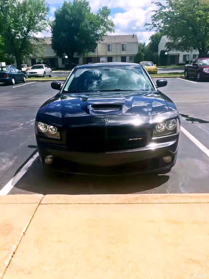 长期求一辆15款以前的道奇战马srt8