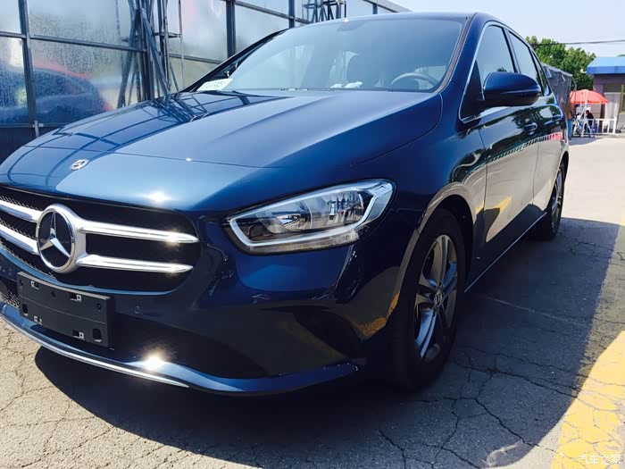 327 | 回复: 5 奔驰b级论坛 谁有21款水洗蓝颜色的?