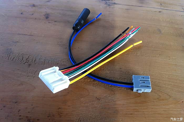 求日产da屏的尾插接口定义已解决